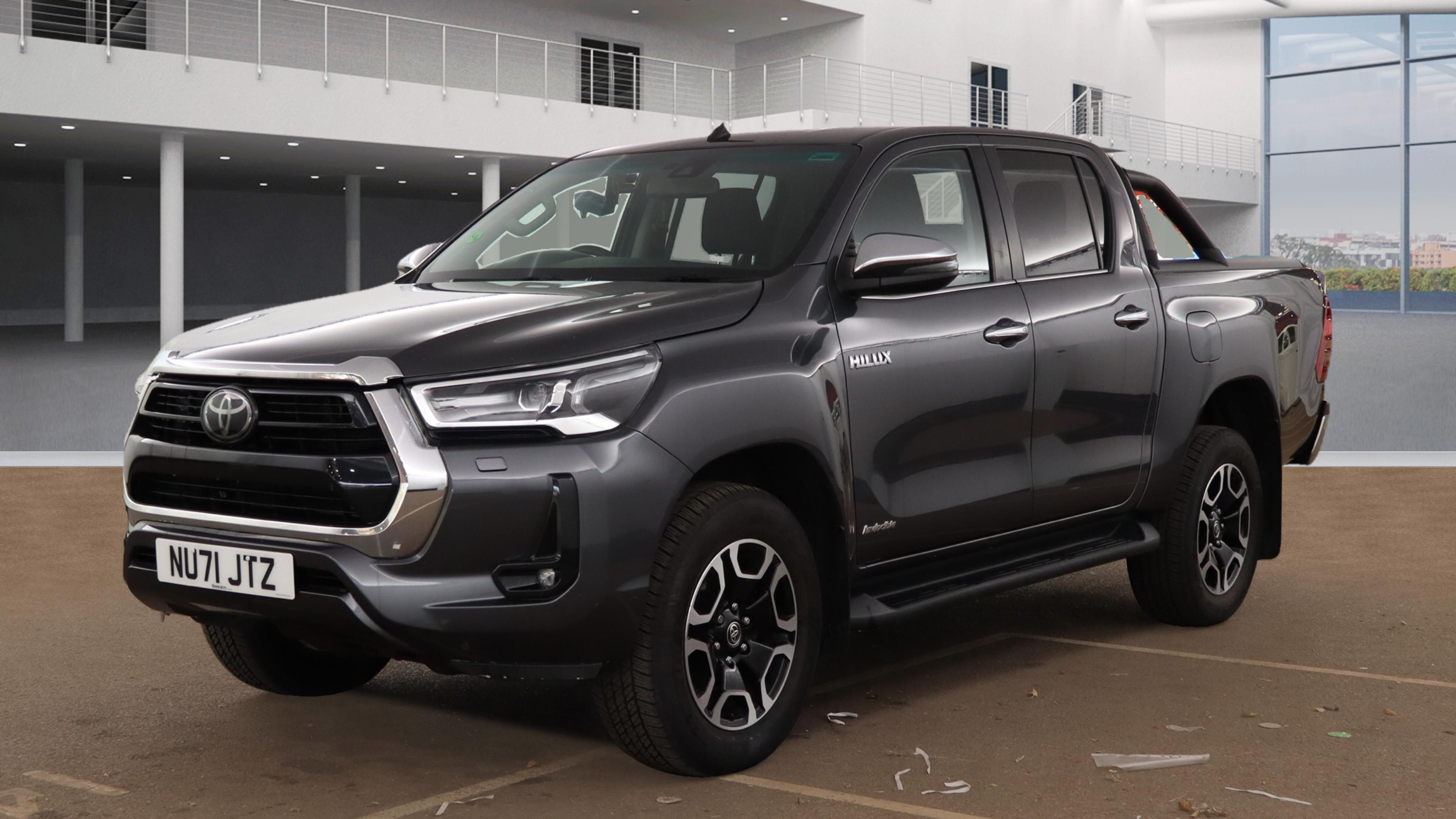 TOYOTA Hilux